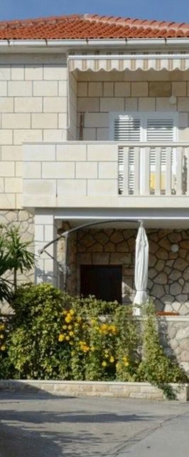 Apartments Žana Postira