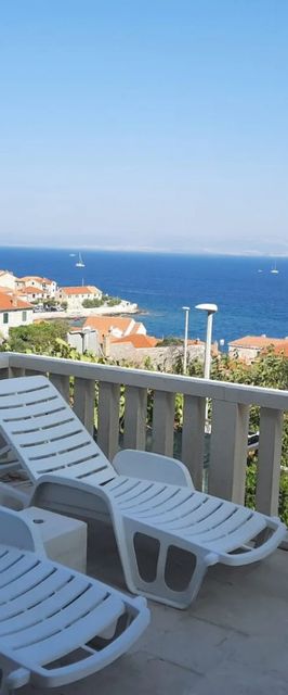 Apartment More Postira