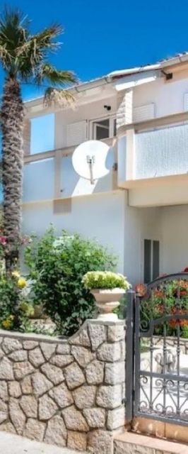 Apartment Luca Povljana