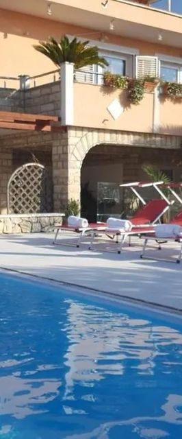 Apartment and Room Cherry Novalja