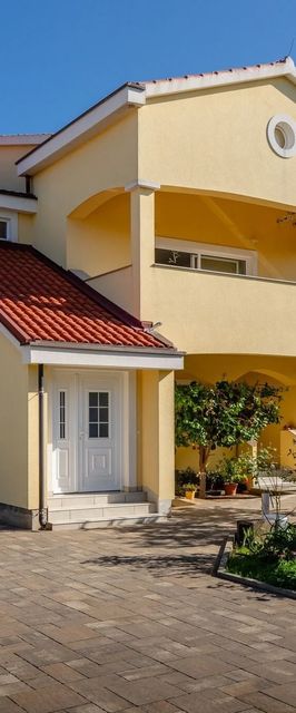 Apartments Krslovic Privlaka