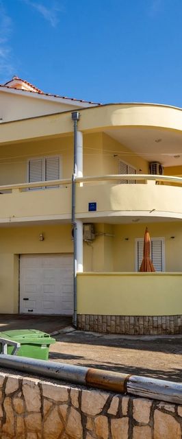 Apartments Kapovic Vir II