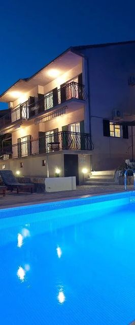 House Mrčela 200m from beach Okrug Gornji