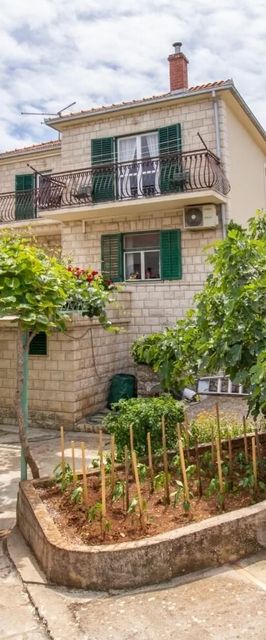 Apartment Zvone Supetar