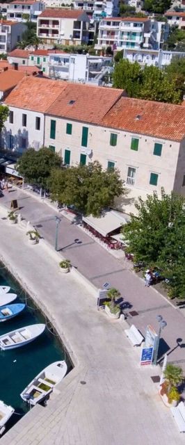 Apartments and Rooms Hope Brela II