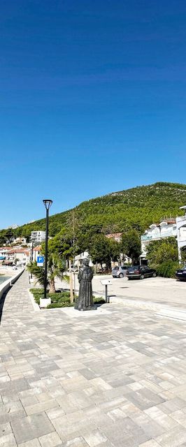 Apartments Mira Zaostrog