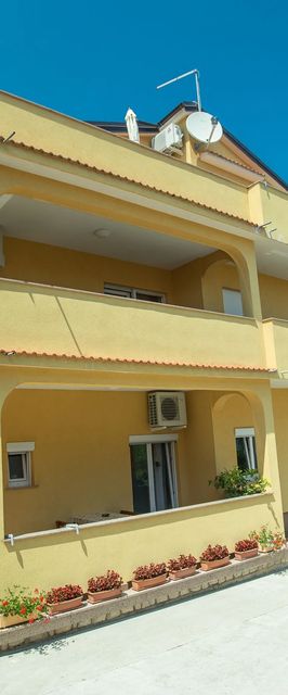 Apartmanok Parkolóhellyel Lopar, Rab - 23156 Lopar