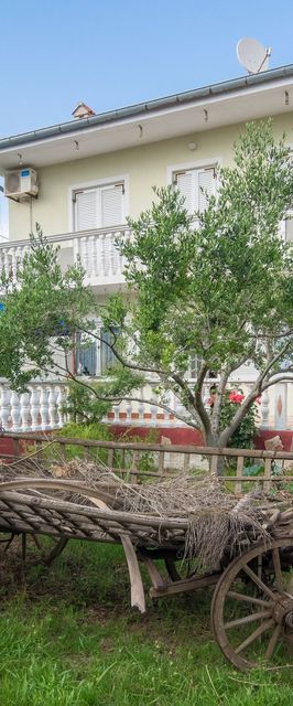 Apartmanok Parkolóhellyel Vir - 23606