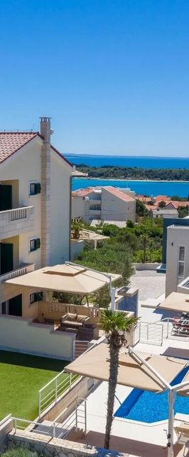 Apartments Tomo Novalja