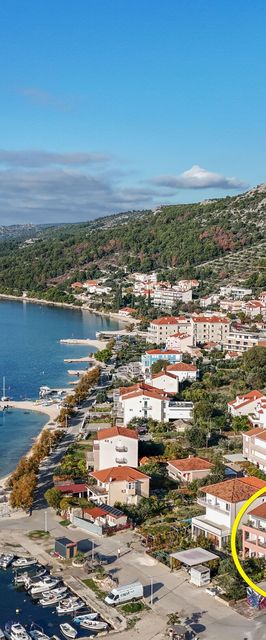 Apartment Mare Seget Vranjica