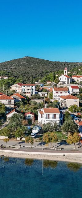 Apartments Deni Vinisce