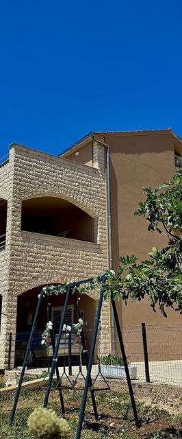 Apartments Josi Grebastica