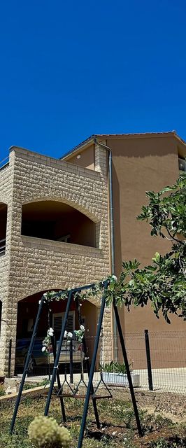 Apartments Josi Grebastica