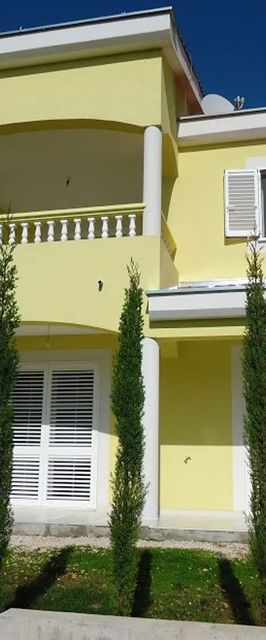 Apartments Mirjana Pakostane