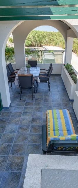 House Mirta Veli Rat