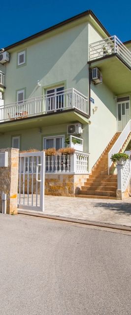 Apartments Antique Ivo Vodice