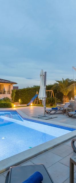 Villa Anabel s bazenom i whirlpool-om Kastelir II