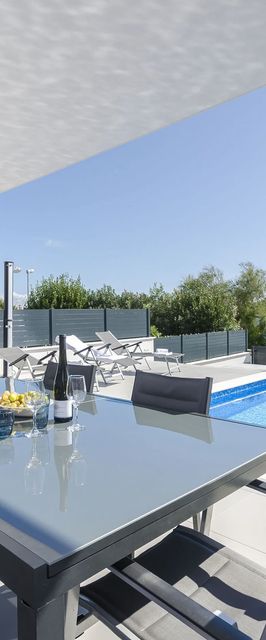 Apartment Adriatic with pool Vodice