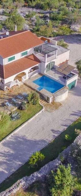 House Stone&Olive Marina