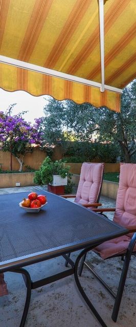 Apartment Gašpe Sutomiscica