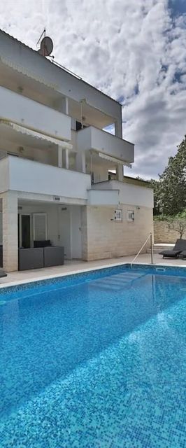 Apartments Bozo Okrug Donji