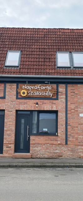 Napraforgó Apartman Miskolc