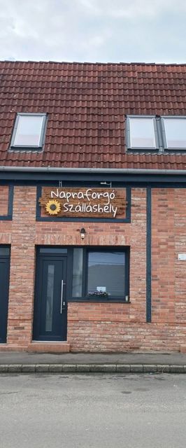 Napraforgó Apartman Miskolc