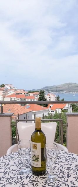 Apartment Eli Okrug Gornji