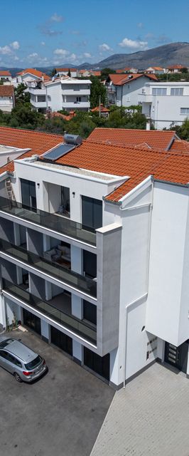 Apartments Diva Okrug Gornji