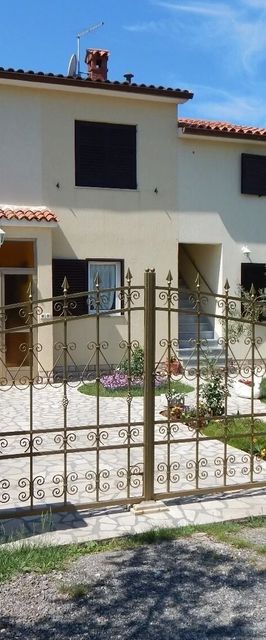 Apartments Zdravko Fazana