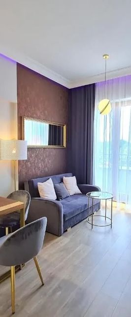 visit baltic – Platan Tower Victoria PT53