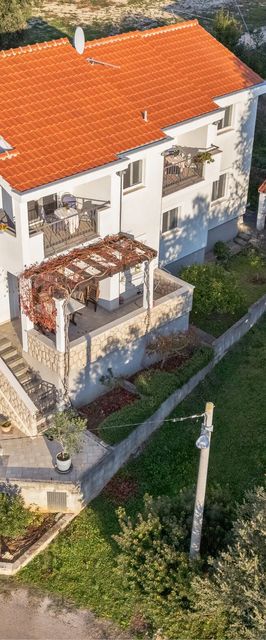 Apartments Mari Petrcane