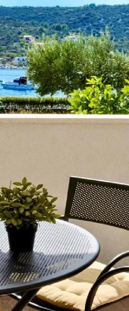 House Pazanin Vinisce