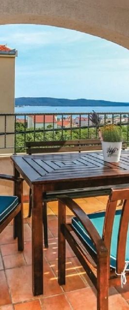 House Peace Kastel Sucurac