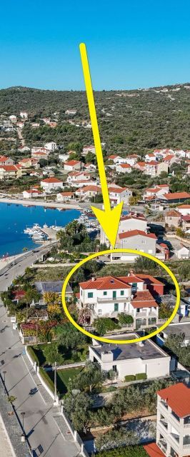 Apartments Srđan Vinisce