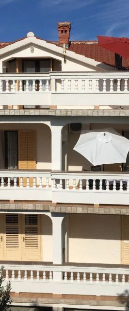 Apartments Anamari Banjol