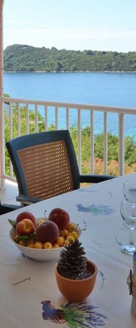 Apartments Zak Karbuni