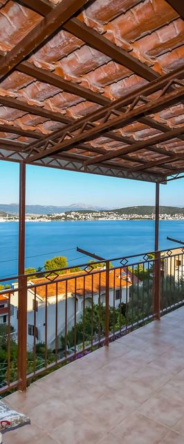 Apartment Denis Okrug Donji