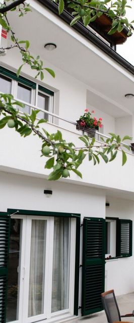 Apartments Petri Tisno