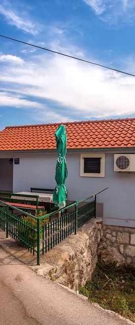 House Country Gata II