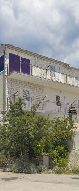 Apartments Vinko Primosten II