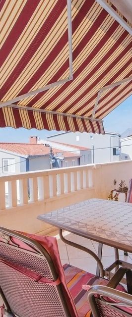 Apartments Mari Omis