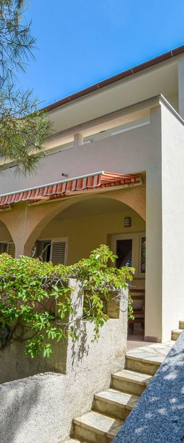 Apartment Oleandra Mandre