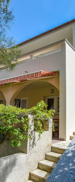 Apartment Oleandra Mandre