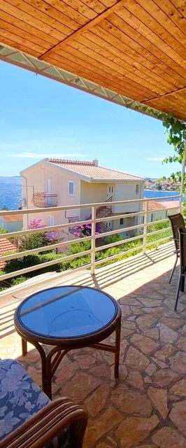 Apartment Jakov Okrug Gornji