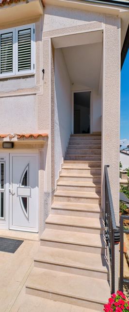 Apartments NIKOLINA 4 STAR Mali Losinj