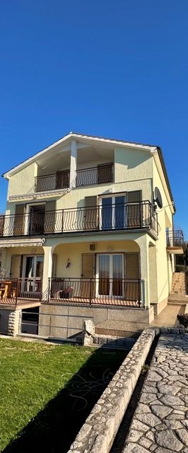 Apartments Pavle Malinska