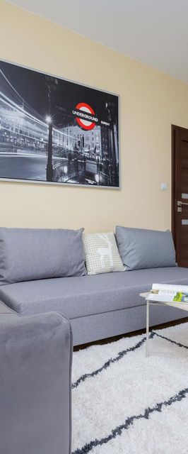 Fabryczna 9 | Przytulne mieszkanie | W pobliżu Torwaru