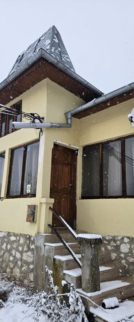 Casa Undeva la Moșie Podu Dâmboviţei