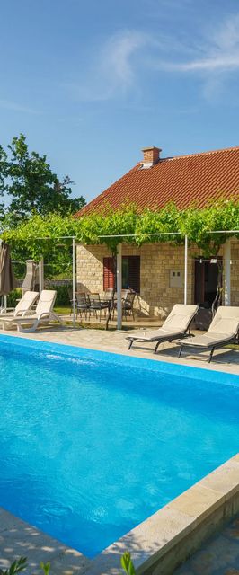 House Stone Curlew 6 Lišane Tinjske